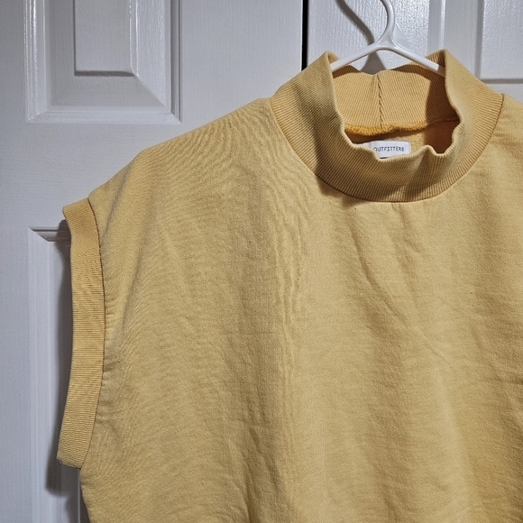 URBAN Outfitters Sun Yellow Crop Top Size Medium - Picture 3 of 7